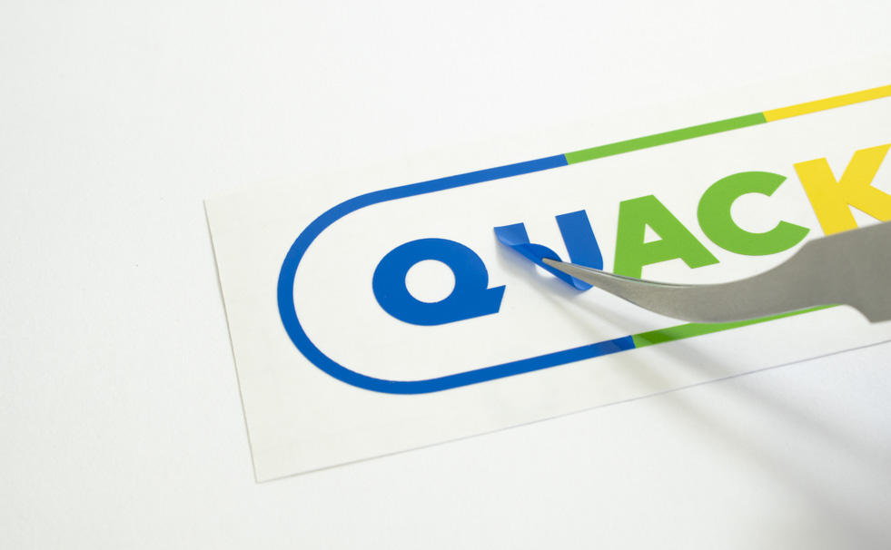 多色で作られたカラフルなカッティングシート